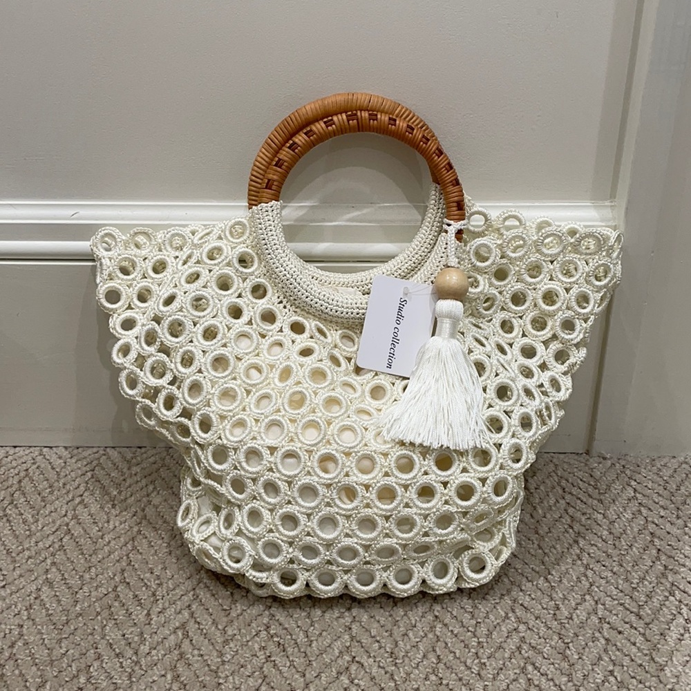 NWT chic summer handbag
